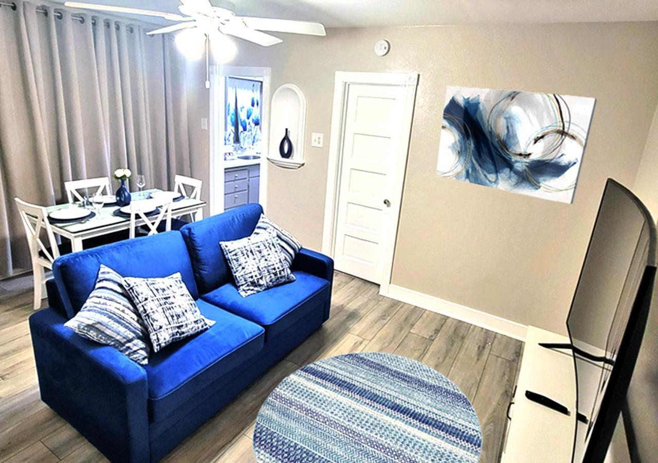 Beautiful Guesthouse, Sleeps 4 - Kitchen, Private Laundry, Ac, Parking, 65' Tv, Close To Stores, Restaurants & Beach Long Beach Exteriör bild